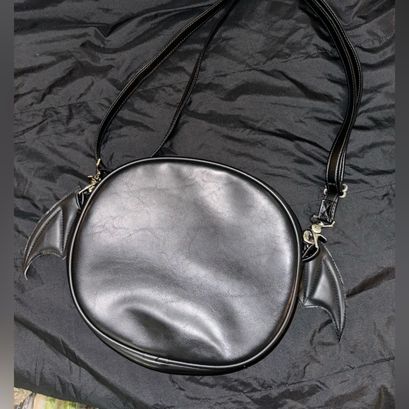 Love pain and stitches bad company bag with bat wings - Picture 5 of 6